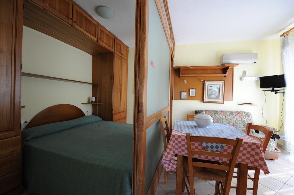Residence Vacanza Mare มารินา ดิ กัมโป ภายนอก รูปภาพ